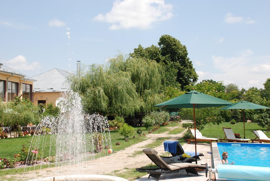 Villa Giulia Islaz Экстерьер фото